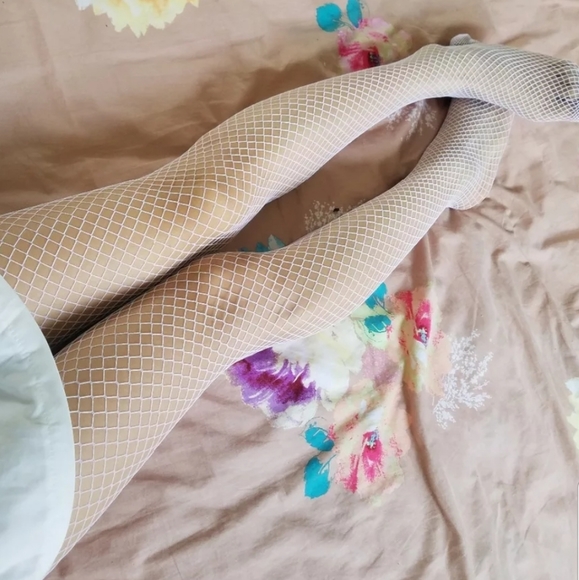 White Fishnets - Picture 4 of 6